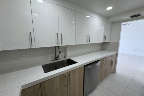Купить кондоминиум в Авентура, Флорида 2 спальни, 105.54м2, № 1967606 - фото 7