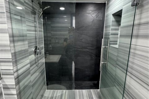 Купить кондоминиум в Авентура, Флорида 2 спальни, 105.54м2, № 1967606 - фото 11
