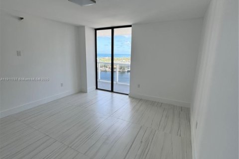 Купить кондоминиум в Авентура, Флорида 2 спальни, 105.54м2, № 1967606 - фото 18