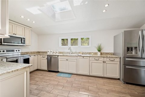 House in Palm Harbor, Florida 5 bedrooms, 296.92 sq.m. № 1336280 - photo 29