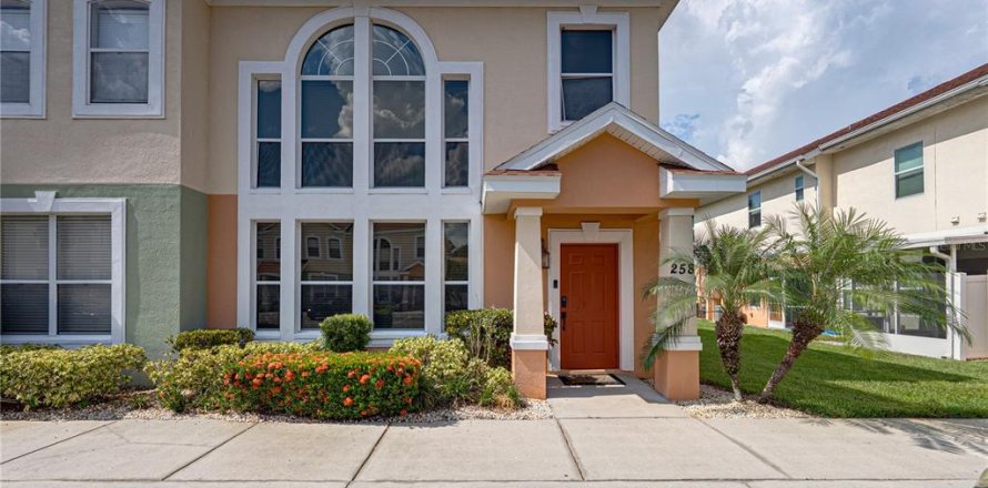 Townhouse in Plant City, Florida 3 bedrooms, 144.93 sq.m. № 1854133