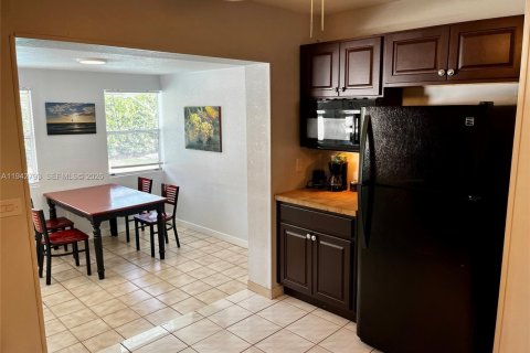 Villa ou maison à louer à Margate, Floride: 3 chambres, 233 m2 № 2000145 - photo 7