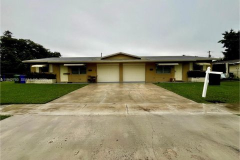 Villa ou maison à Margate, Floride 3 chambres, 233 m2 № 2000145