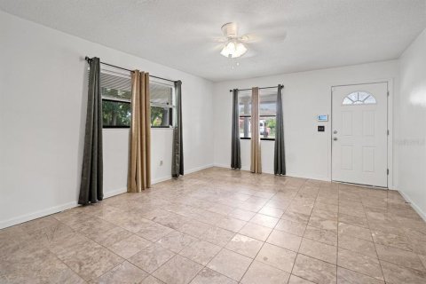 Villa ou maison à vendre à Gainesville, Floride: 3 chambres, 112.32 m2 № 1852489 - photo 4