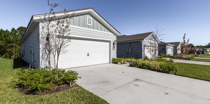 House in DEL WEBB ETOWN in Jacksonville, Florida 2 bedrooms, 125.23 sq.m. № 889556
