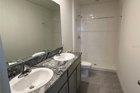Townhouse in Bradenton, Florida 3 bedrooms, 155.43 sq.m. № 1793741 - photo 11