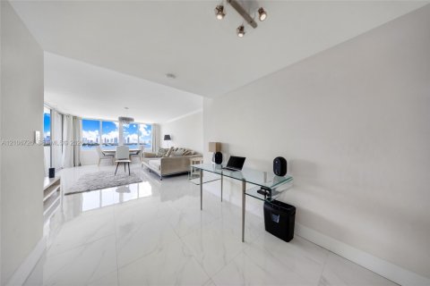 Copropriété à louer à Miami Beach, Floride: 1 chambre, 92.34 m2 № 2418018 - photo 10