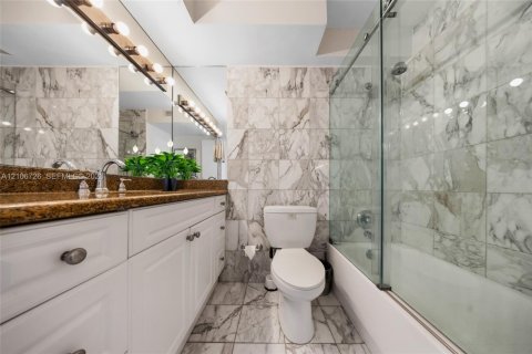 Copropriété à louer à Miami Beach, Floride: 1 chambre, 92.34 m2 № 2418018 - photo 21