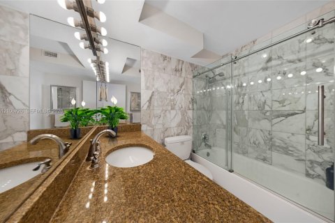Copropriété à louer à Miami Beach, Floride: 1 chambre, 92.34 m2 № 2418018 - photo 22