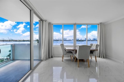 Copropriété à louer à Miami Beach, Floride: 1 chambre, 92.34 m2 № 2418018 - photo 14