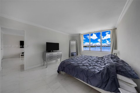Copropriété à louer à Miami Beach, Floride: 1 chambre, 92.34 m2 № 2418018 - photo 19