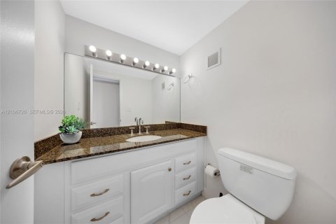 Copropriété à louer à Miami Beach, Floride: 1 chambre, 92.34 m2 № 2418018 - photo 11