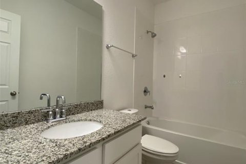 Townhouse in Winter Garden, Florida 3 bedrooms, 180.97 sq.m. № 1894515 - photo 17
