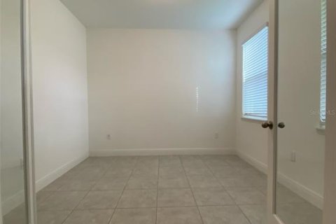 Townhouse in Winter Garden, Florida 3 bedrooms, 180.97 sq.m. № 1894515 - photo 8