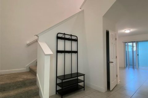 Townhouse in Winter Garden, Florida 3 bedrooms, 180.97 sq.m. № 1894515 - photo 2