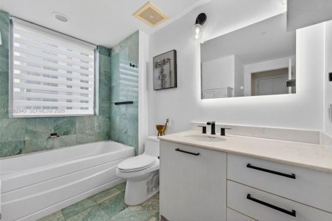 Condominio en venta en Miami, Florida, 1 dormitorio, 78.32 m2 № 2055950 - foto 12
