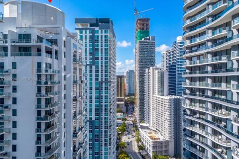 Condominio en venta en Miami, Florida, 1 dormitorio, 78.32 m2 № 2055950 - foto 21