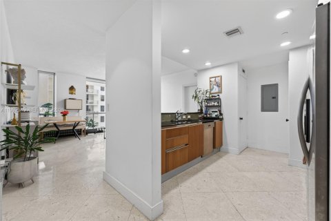 Condominio en venta en Miami, Florida, 1 dormitorio, 78.32 m2 № 2055950 - foto 7