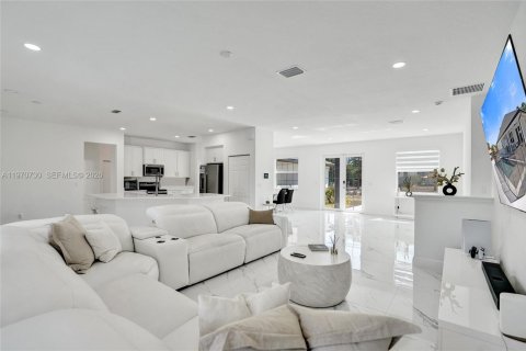 Casa en venta en Loxahatchee Groves, Florida, 5 dormitorios № 2033140 - foto 23