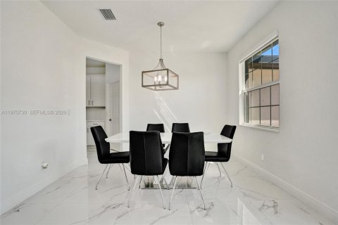 Casa en venta en Loxahatchee Groves, Florida, 5 dormitorios № 2033140 - foto 11