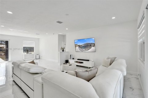 Casa en venta en Loxahatchee Groves, Florida, 5 dormitorios № 2033140 - foto 21