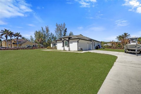 Casa en venta en Loxahatchee Groves, Florida, 5 dormitorios № 2033140 - foto 7