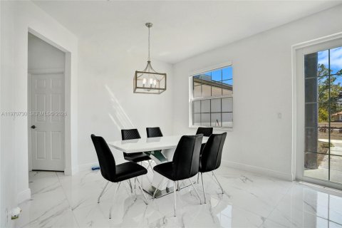 Casa en venta en Loxahatchee Groves, Florida, 5 dormitorios № 2033140 - foto 12