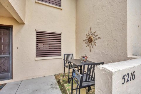 Copropriété à vendre à Sarasota, Floride: 2 chambres, 98.94 m2 № 1912585 - photo 7