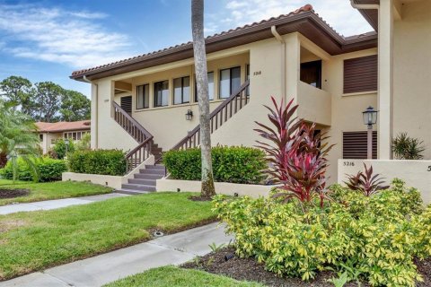 Copropriété à vendre à Sarasota, Floride: 2 chambres, 98.94 m2 № 1912585 - photo 5