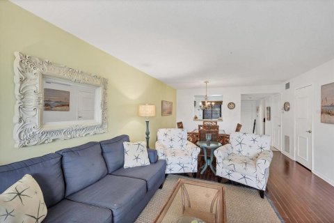 Copropriété à vendre à Sarasota, Floride: 2 chambres, 98.94 m2 № 1912585 - photo 11