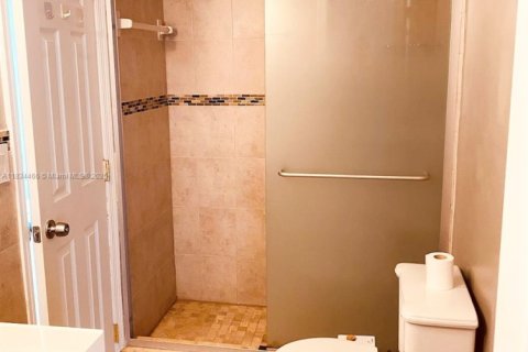 Condo in North Miami Beach, Florida, 1 bedroom  № 1818075 - photo 29