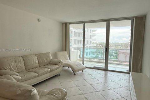 Copropriété à vendre à Miami Beach, Floride: 2 chambres, 95.69 m2 № 1931287 - photo 1