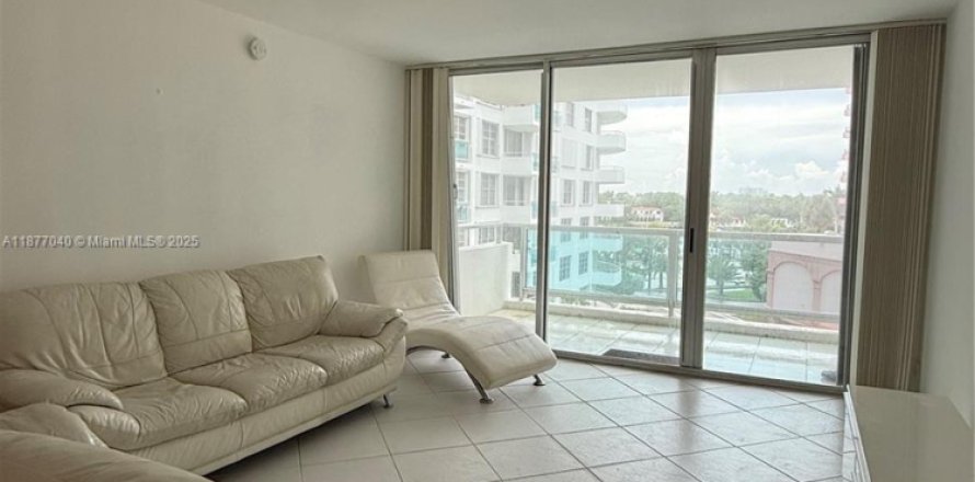 Condo à Miami Beach, Floride, 2 chambres № 1931287