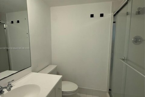 Copropriété à vendre à Miami Beach, Floride: 2 chambres, 95.69 m2 № 1931287 - photo 10