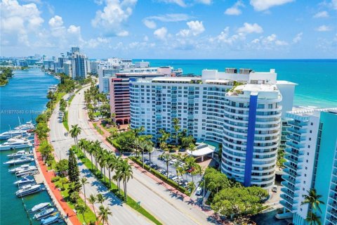 Copropriété à vendre à Miami Beach, Floride: 2 chambres, 95.69 m2 № 1931287 - photo 24