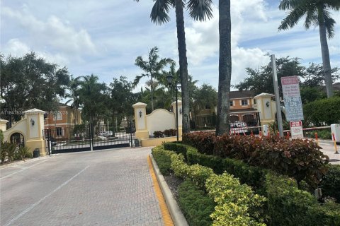 Townhouse in Miramar, Florida 3 bedrooms, 153.85 sq.m. № 1848347 - photo 6