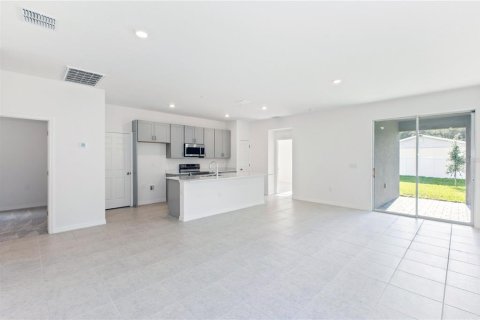 Casa en venta en Fruitland Park, Florida, 4 dormitorios, 139.45 m2 № 1778071 - foto 11