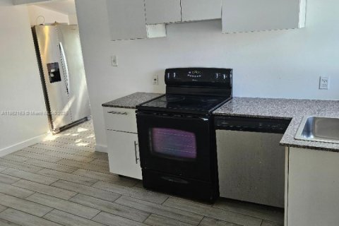 Villa ou maison à Miami, Floride 3 chambres, 259.38 m2 № 2022943