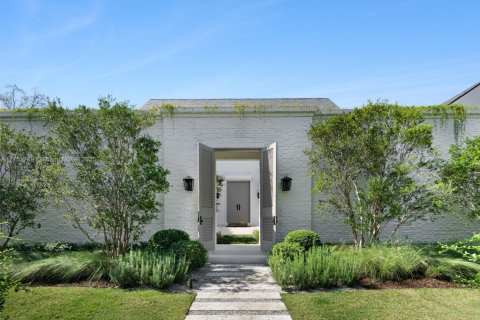 House in Coral Gables, Florida 6 bedrooms, 834.63 sq.m. № 1775209 - photo 4