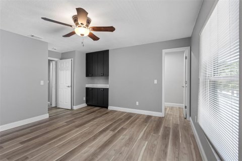 Touwnhouse à louer à Tampa, Floride: 2 chambres, 132.29 m2 № 2226279 - photo 28