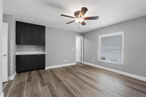 Touwnhouse à louer à Tampa, Floride: 2 chambres, 132.29 m2 № 2226279 - photo 26