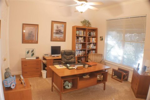 House in Winter Haven, Florida 4 bedrooms, 231.79 sq.m. № 1436763 - photo 23