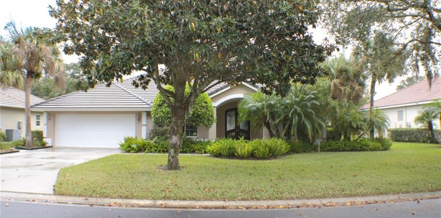 House in Winter Haven, Florida 4 bedrooms, 231.79 sq.m. № 1436763