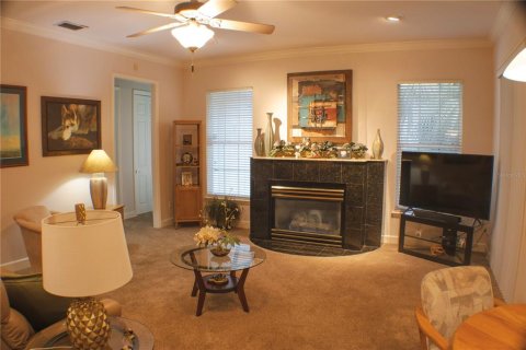 House in Winter Haven, Florida 4 bedrooms, 231.79 sq.m. № 1436763 - photo 9