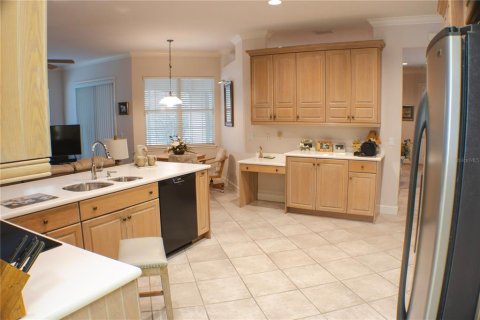 House in Winter Haven, Florida 4 bedrooms, 231.79 sq.m. № 1436763 - photo 5