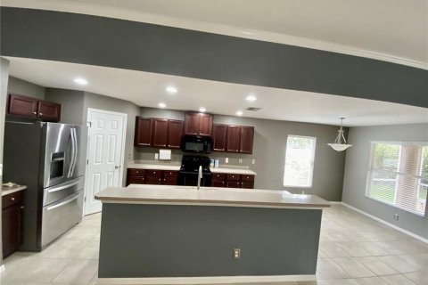 Villa ou maison à louer à Bradenton, Floride: 4 chambres, 225.66 m2 № 1910216 - photo 9
