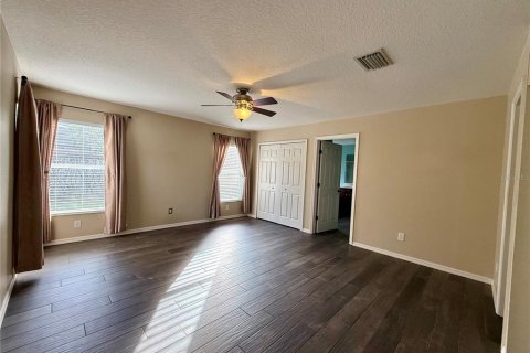 Villa ou maison à louer à Bradenton, Floride: 4 chambres, 225.66 m2 № 1910216 - photo 15