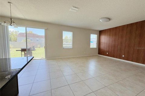 House in Kissimmee, Florida 4 bedrooms, 172.8 sq.m. № 2410357 - photo 15