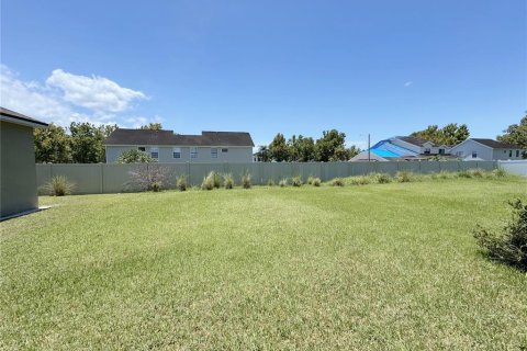 House in Kissimmee, Florida 4 bedrooms, 172.8 sq.m. № 2410357 - photo 23