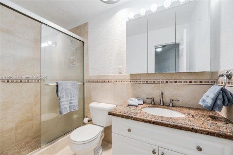 Condo in Miami Beach, Florida  № 1860620 - photo 14